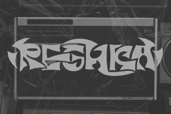 Reghka Font Review: Bold Display Type for Campaigns